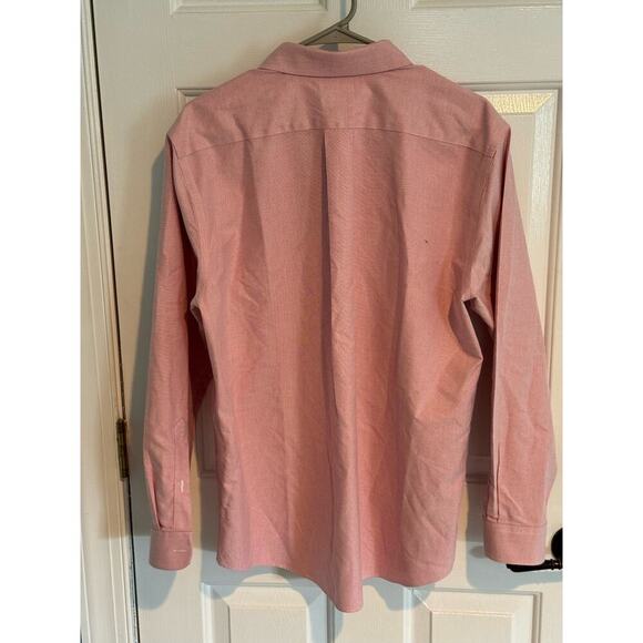 L.L. Bean buttoned shirt, Slightly Fitted, 15 1/2-33, 100% Cotton - Picture 2 of 3